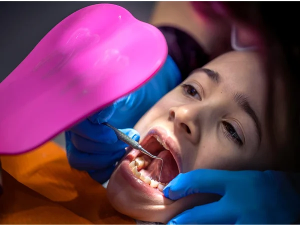 Stainless Steel and Tooth‑Coloured Crowns​ at Gelos Dentistry